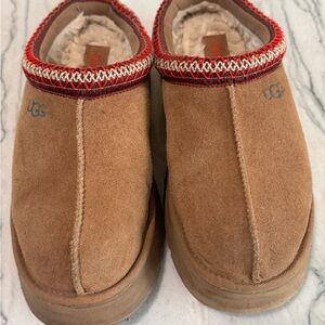 UGG Tazz Platform